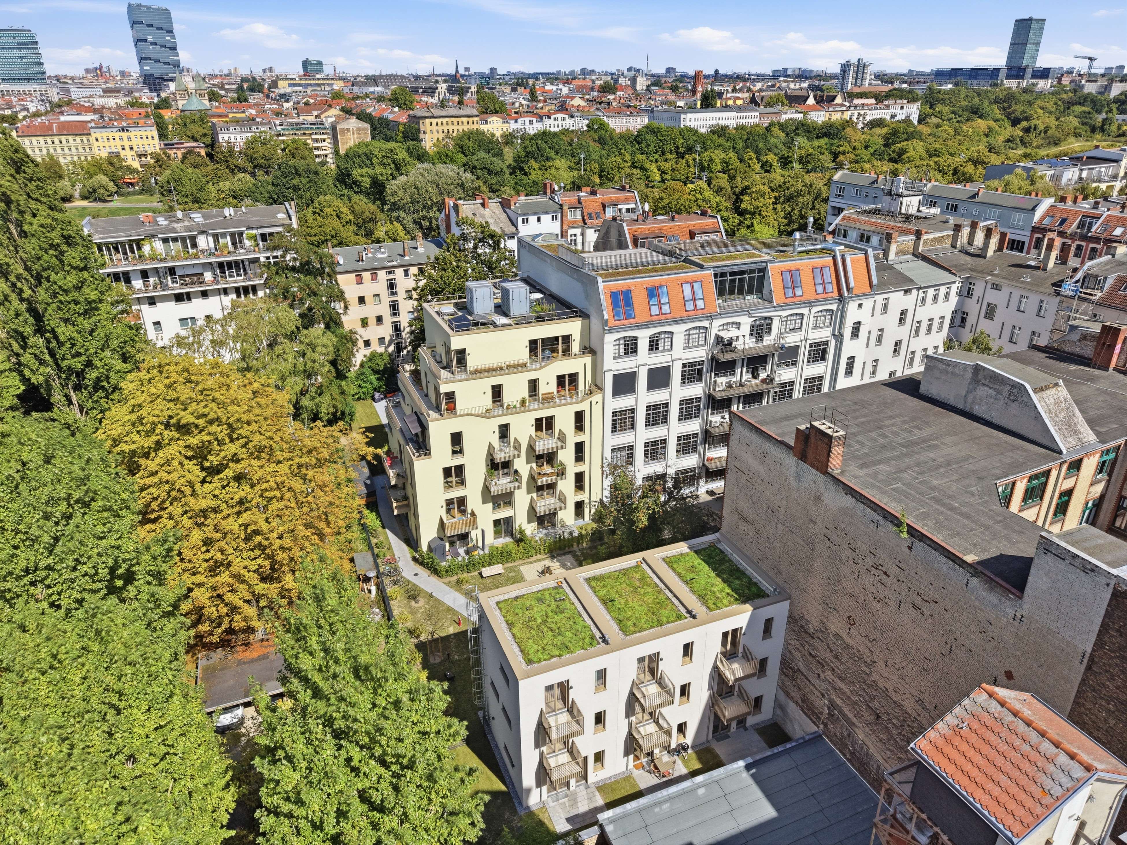 KREUZHEIM: Neubau im einmaligen Innenhof - Berlin