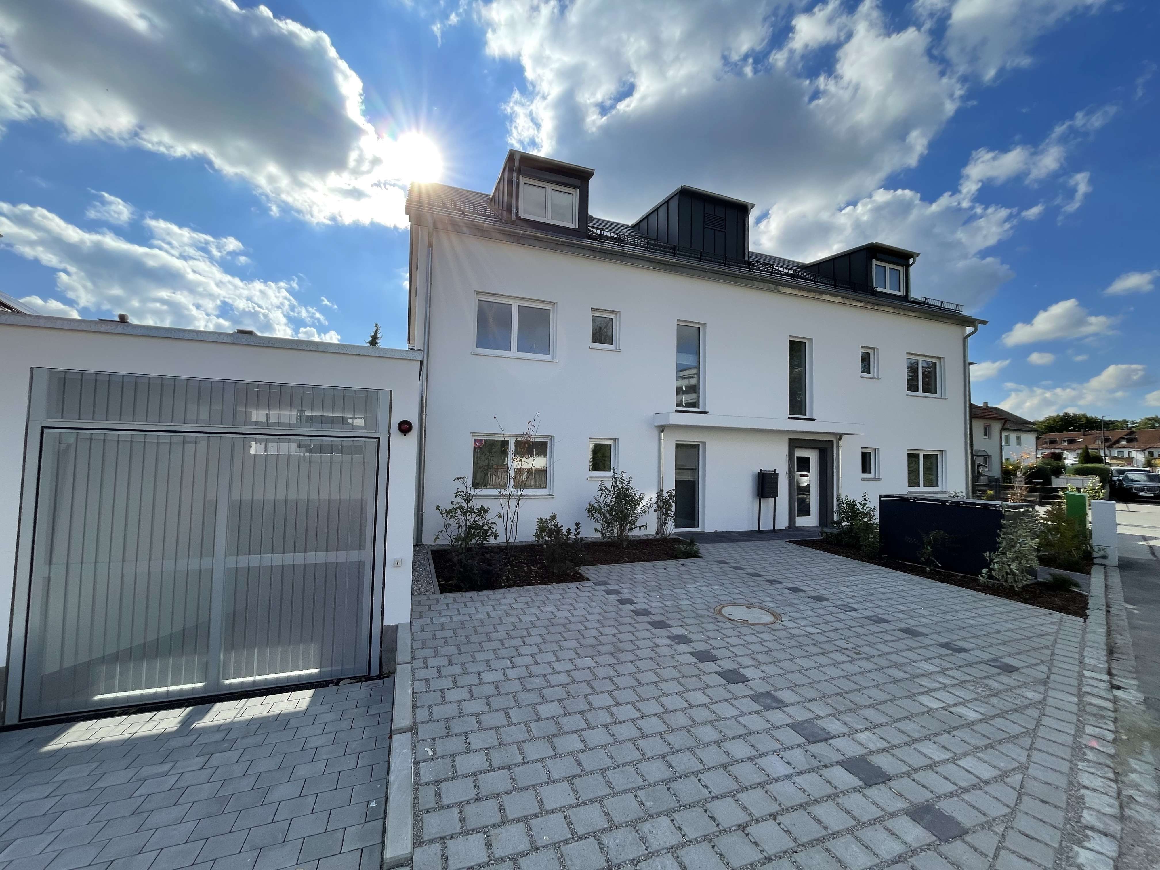 Bezugsfertig: 2 MFH in Gilching - Gilching