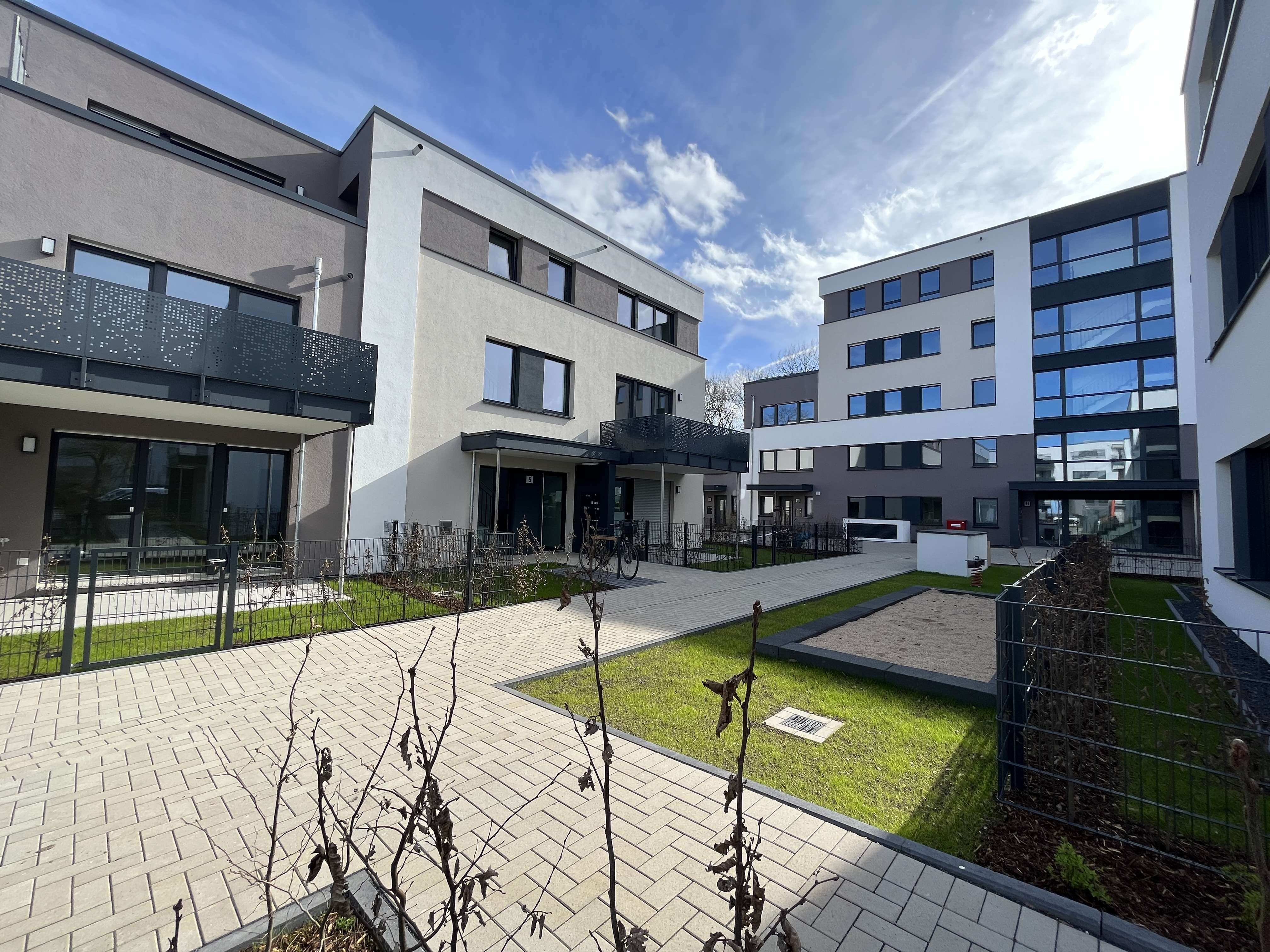 St. Monika ll - Böblinger Straße 5-15 - Köln-Bilderstöckchen