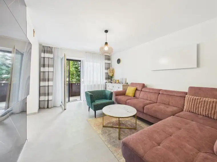 Wohnen wie im Neubau – stilvoll kernsanierte 3-Zimmer-Wohnung mit südseitiger Loggia in ruhiger Grünlage von Graz-Gösting