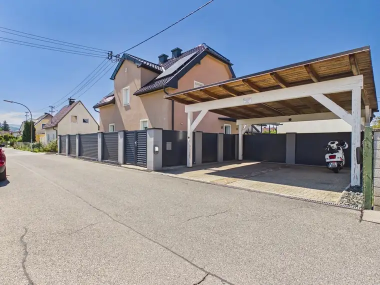 Wohnen. Genießen. Ankommen. – Stilvolles Familienhaus mit Pool, Privatsphäre &amp; moderner Energietechnik