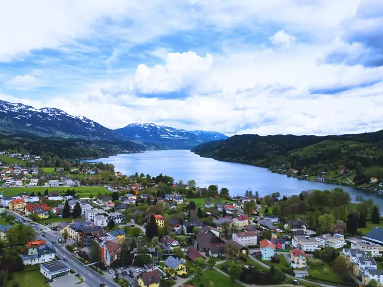 Schöne Wohngegend mit unverbaubaren Seeblick