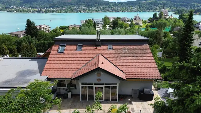 Seehaus-Traum in Maria Wörth: Zwei Wohneinheiten mit Garten &amp; Panoramablick auf den Wörthersee