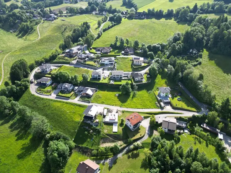 Sonniges Baugrundstück mit 1.240m² nahe der Künstlerstadt Gmünd