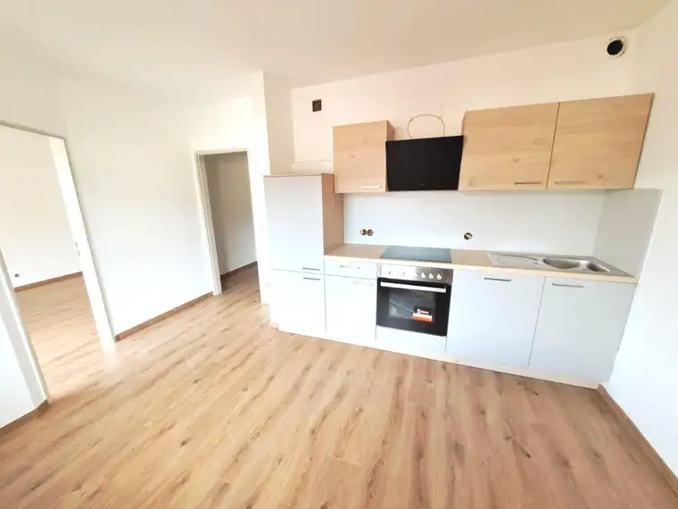 Zentrale Single-Wohnung mit großer Loggia