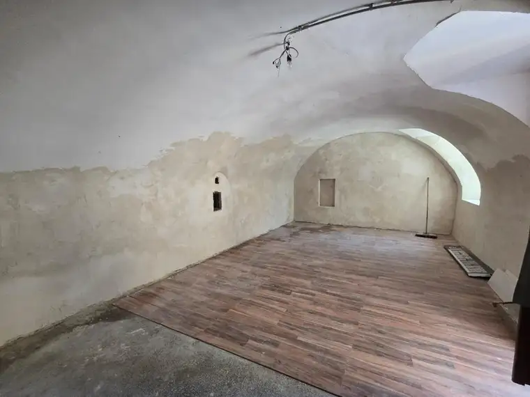 Lagerfläche im Zentrum von Spittal