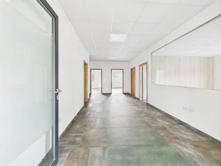 *Erstbezug + PROVISIONSFREI*: 152m² Büro/Praxisflächen in St. Andrä – modern, flexibel + zentral gelegen