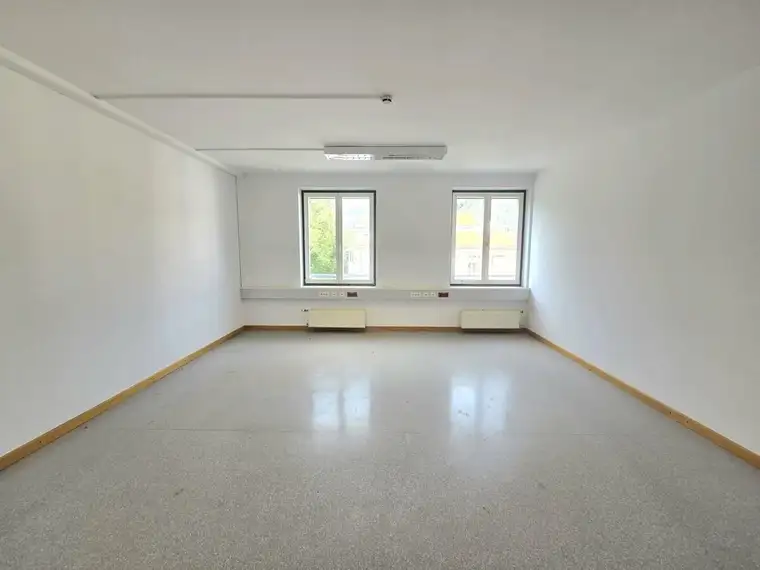 Büro- &amp; Praxisräume im Zentrum – einzeln oder komplett anmietbar im Zentrum von Spittal an der Drau