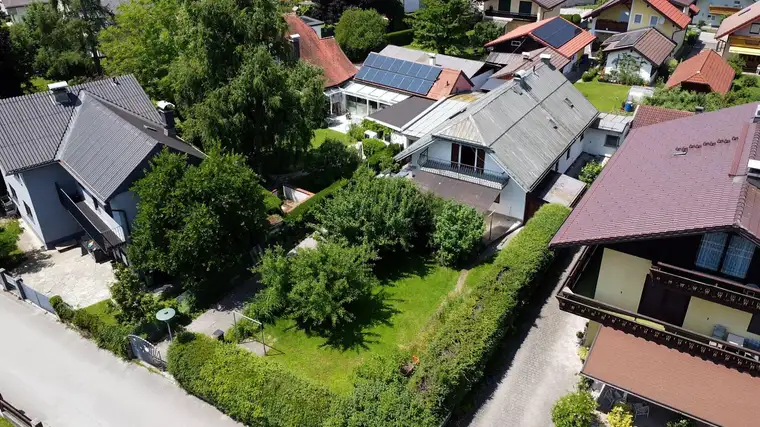 Wohnen mit Fernblick: Charmantes Mehrfamilienhaus in Seekirchen am Wallersee!