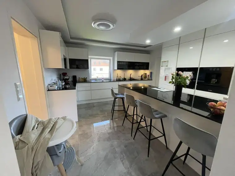Zwischen Seenähe und Lebensqualität – 4 Zimmer Wohnung mit Balkon in Henndorf am Wallersee!