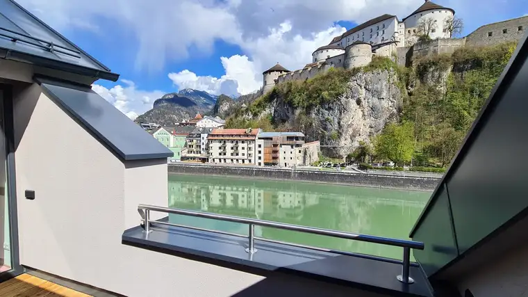 Große, neuwertige Maisonettewohnung auf zwei Ebenen mit Balkon und Festungsblick in Kufstein – provisionsfrei