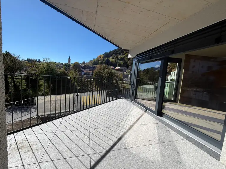 🏡 TOP 52 · 2-Zimmer-Erstbezug, 74 m² mit Süd-West-Balkon &amp; Burgblick – Ladis