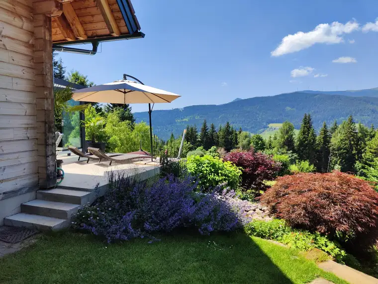 Rückzugshaus in Aussichtslage