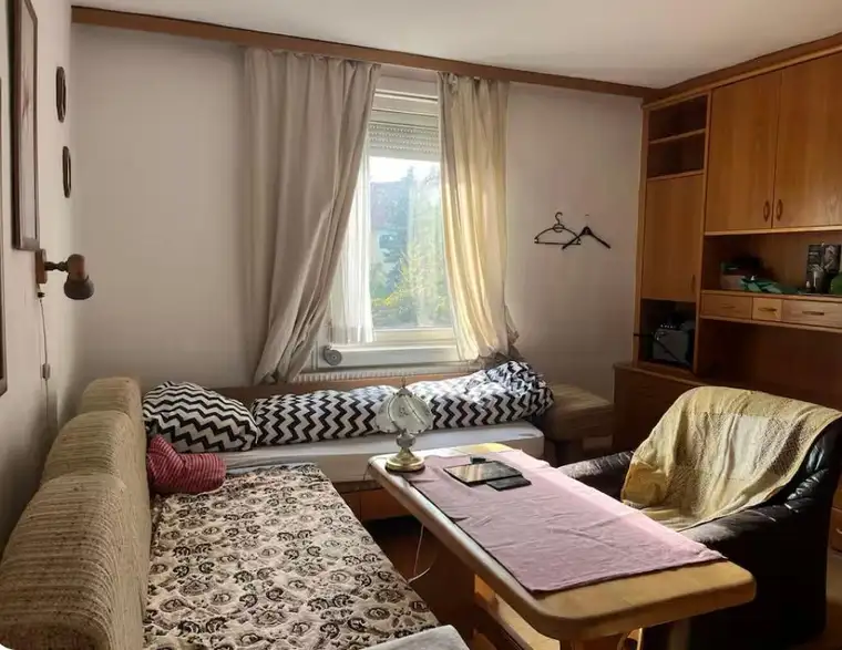 Schöne ruhige 4-Zimmer-Wohnung mit neuer Fernwärmeausrüstung! Ideal für Familien! 