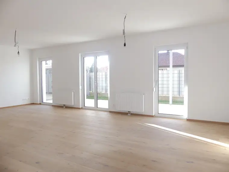 Top 4, Ruhige Eck-Wohnung mit Garten