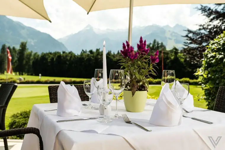 Blick auf das Kitzsteinhorn- Wohnung direkt am Golfplatz
