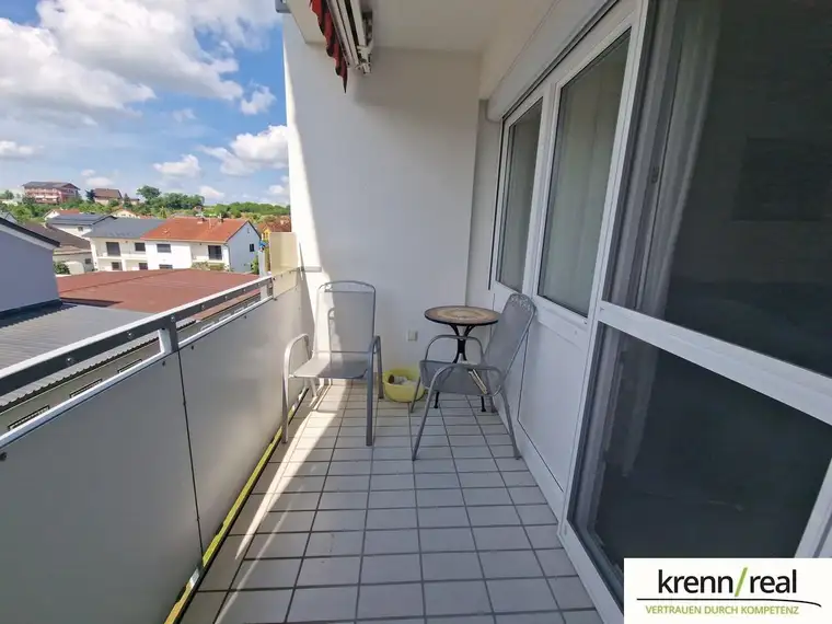 Top Preis - ideal auch als Kapitalanlage! Charmante 3-Zimmer-Wohnung mit Loggia &amp; Parkplatz