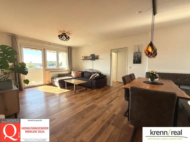 Viel Platz zum Wohlfühlen – helle Wohnung mit Loggia und Parkplatz