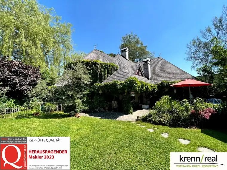 Leben, wo andere Urlaub machen - exklusive Villa am Attersee