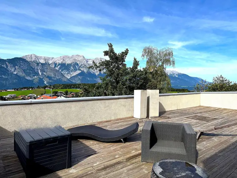 EXKLUSIVE DHH MIT ATEMBERAUBENDEM PANORAMABLICK