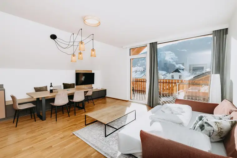 Ihr Zweitwohnsitz zwischen Pulverschnee &amp; Almwiesen