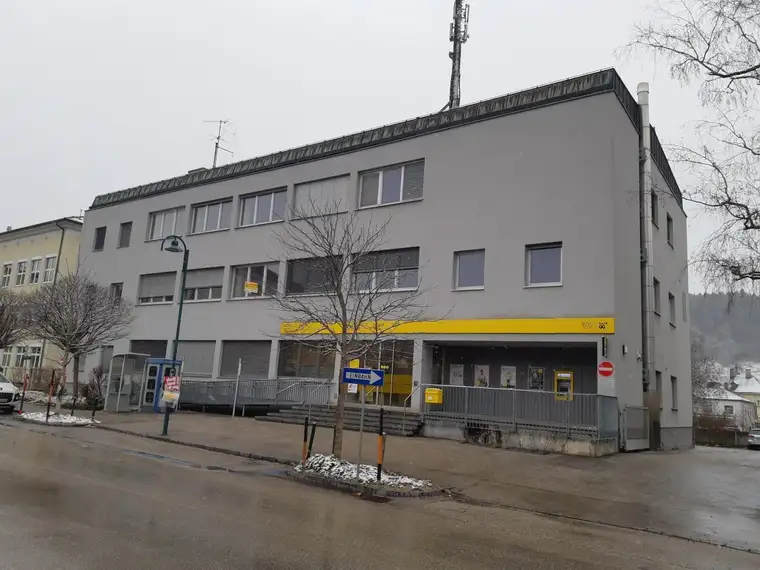 Geschäftsräume im Postgebäude