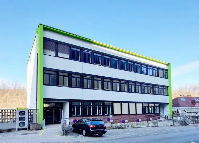 Top Praxis, Büro- und Gewerbeflächen von 63 m² - 553 m² im Zentrum von Lambach zu mieten