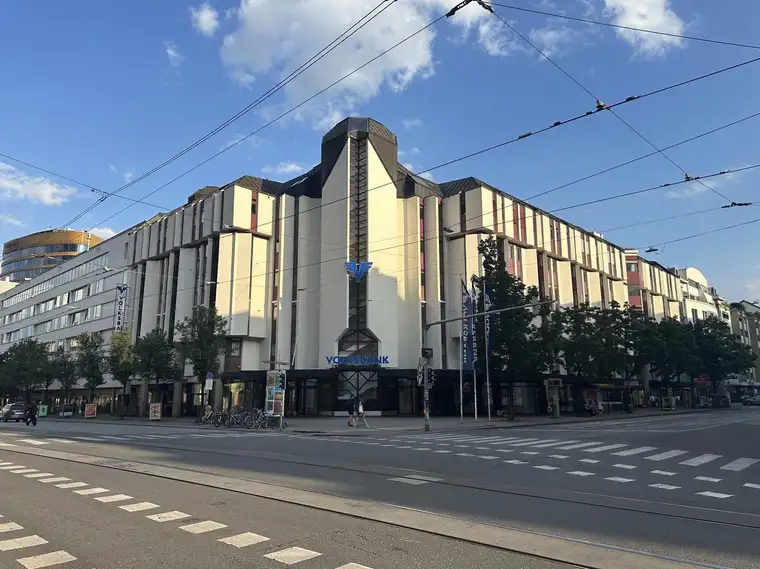 Top-Büro in Innsbruck Zentrum – 91,8 m² im 5. Stock mit Tiefgaragenplatzoption