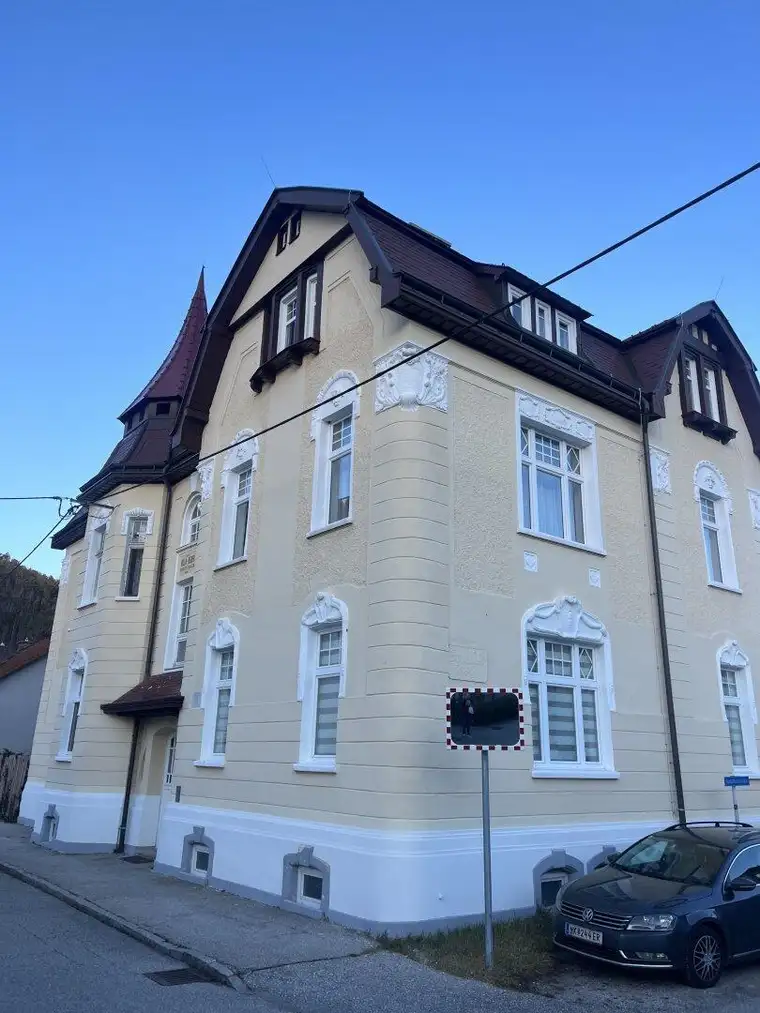 Kleine, gemütliche Dachgeschoßwohnung in der Alpenstadt Gloggnitz zu vermieten