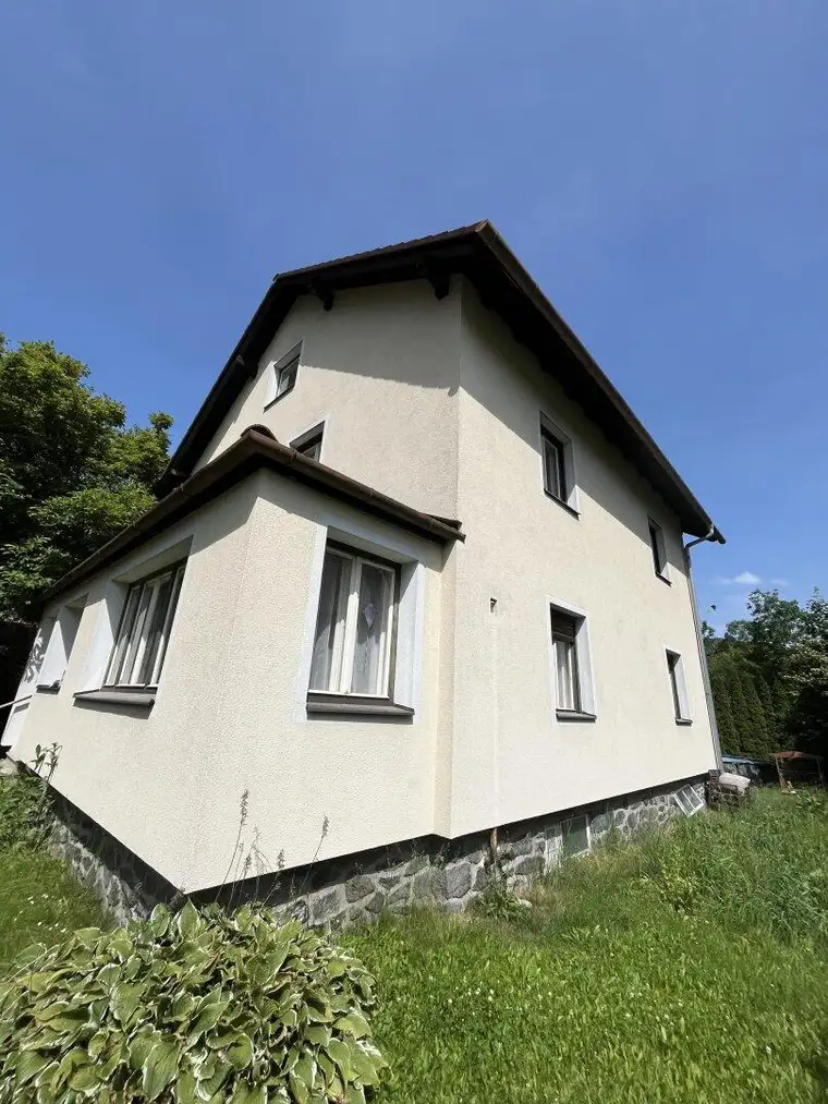 Geräumiges Einfamilienhaus in Aspangberg-St. Peter zu verkaufen