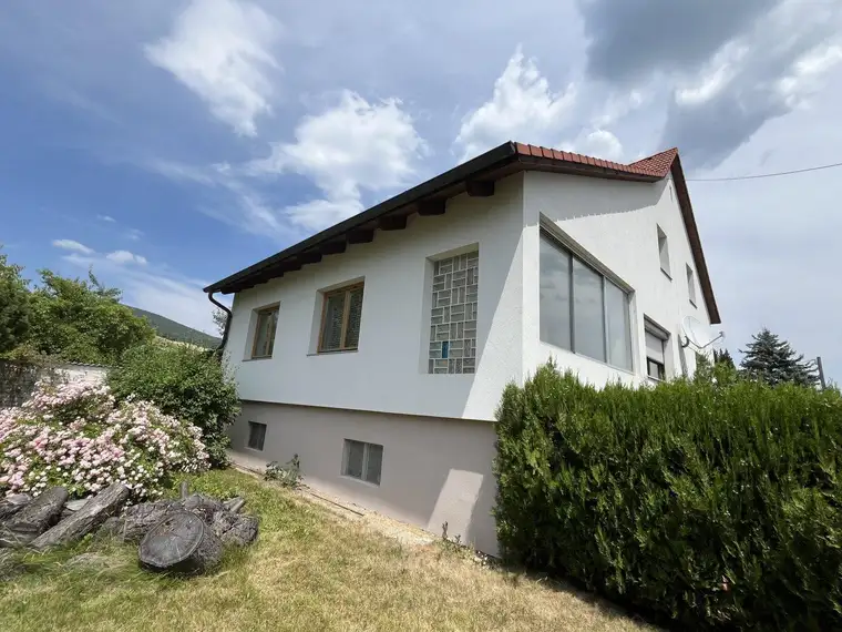 Charmantes Siedlungshaus in ruhiger Lage – Nähe Zentrum Gloggnitz