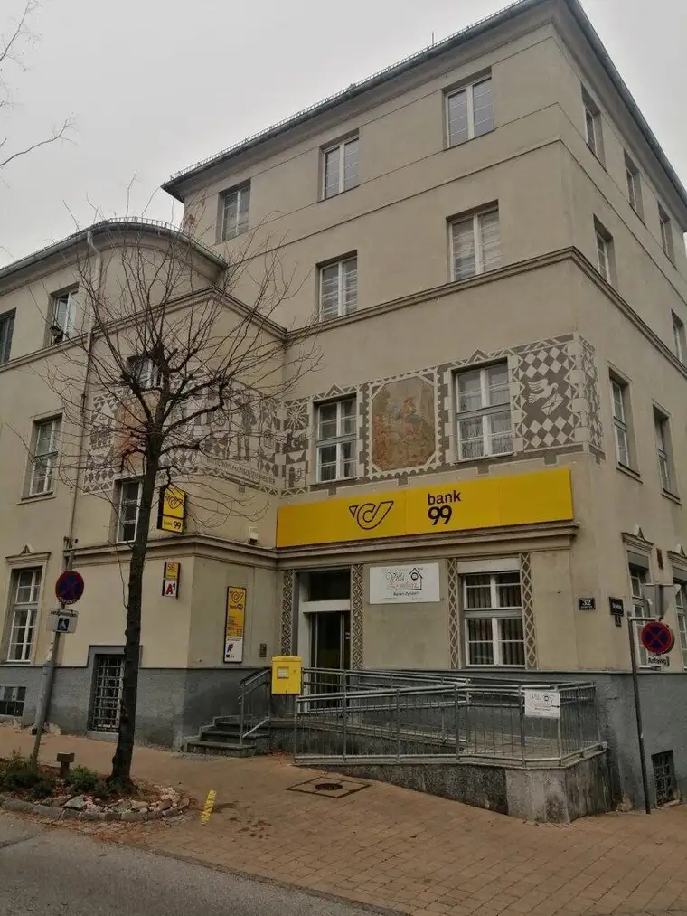 Geräumige, renovierte Altbauwohnung in der Alpenstadt Gloggnitz