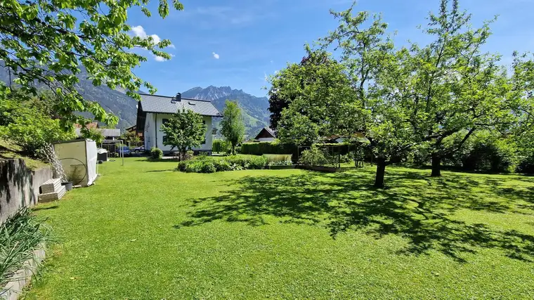 Sonniges Grundstück mit 594m² zu verkaufen