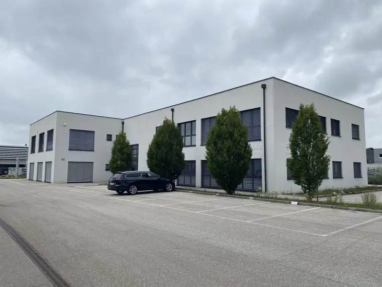Büro | Produktion | Logistik - direkt an der A1 - Nahe Wels