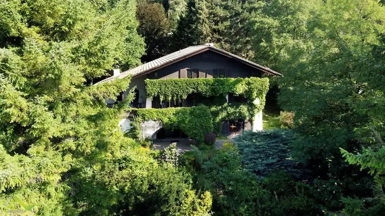 Velden - Ein/Zweifamilienhaus eingebettet in wunderbare Natur,Panoramablick auf die Karawanken und Zweitwohnsitz-Widmung