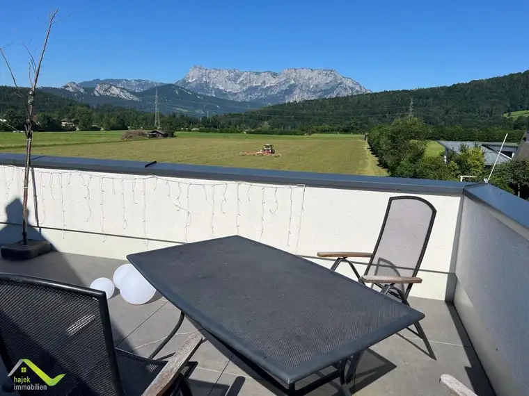 Adnet-Alleine im Dachgeschoss-Hochwertige Wohnung mit Traumblick und XXL-Terrasse