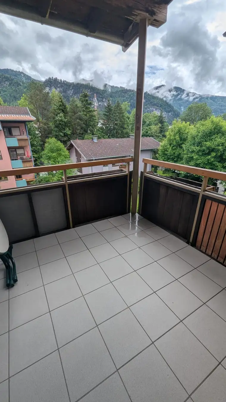 Schöne 4 Zimmer Wohnung auch als WG