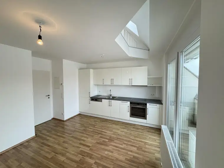 Moderne DG-Maisonette Wohnung mit drei Außenflächen zu verkaufen!