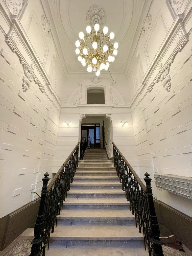 Stilvolle 3-Zimmer-Wohnung im Herzen Wiens – Ruhelage im Innenhof, Lift kommt!