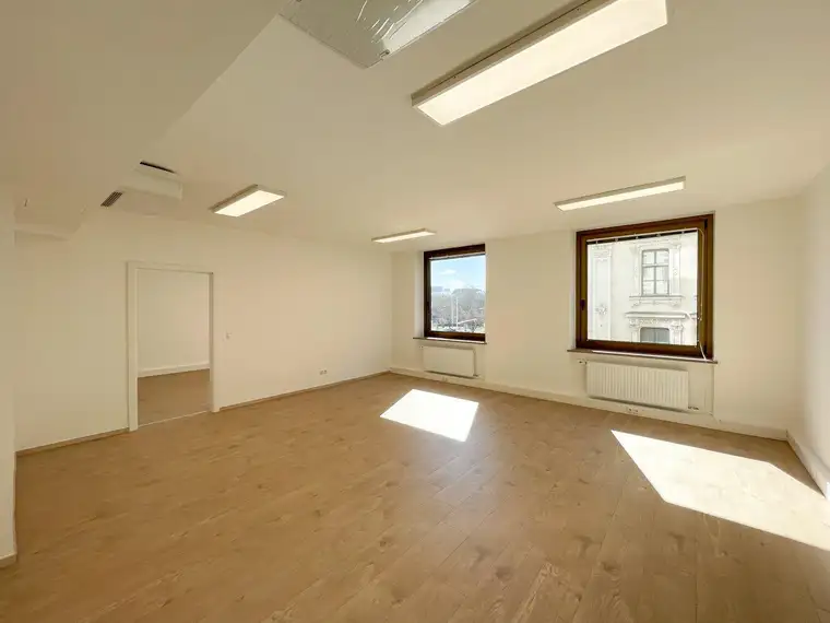 FRISCH SANIERTE 2 Zimmer Bürofläche in 1010 Wien zu vermieten