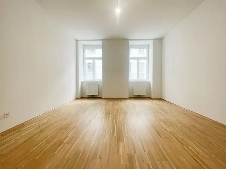 NÄHE ELTERLEINPLATZ: 2-Zimmerwohnung mit neuer Küche und Gastherme (Vaillant)