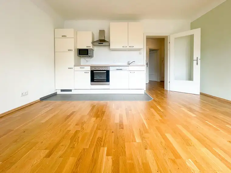 ANLEGERHIT: helle 2-Zimmerwohnung mit hofseitigem Schlafzimmer – Nähe U4/U6 &amp; Meidlinger Markt