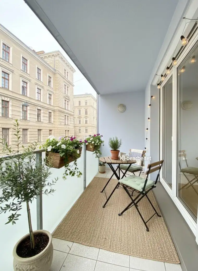 Julia Koch, Moritz Immobilien