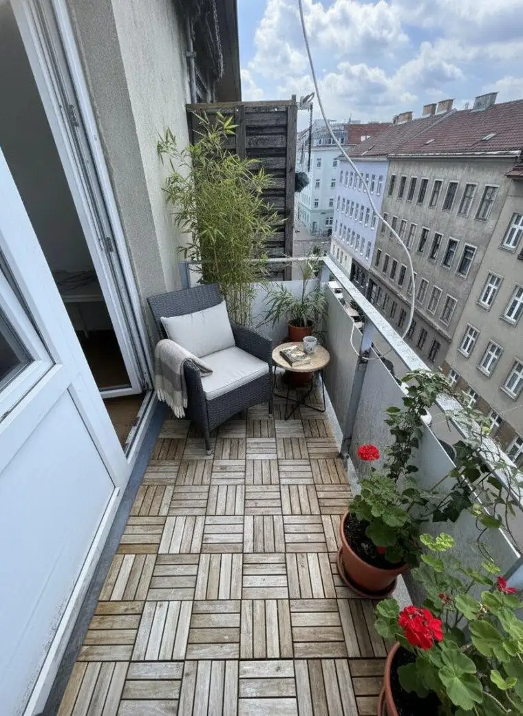 Julia Koch, Moritz Immobilien