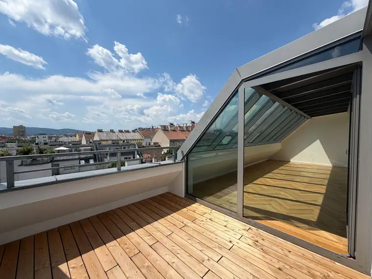 NAHE MARIAHILFER STRASSE: klimatisierte DG-Maisonette mit Galerie &amp; Terrasse