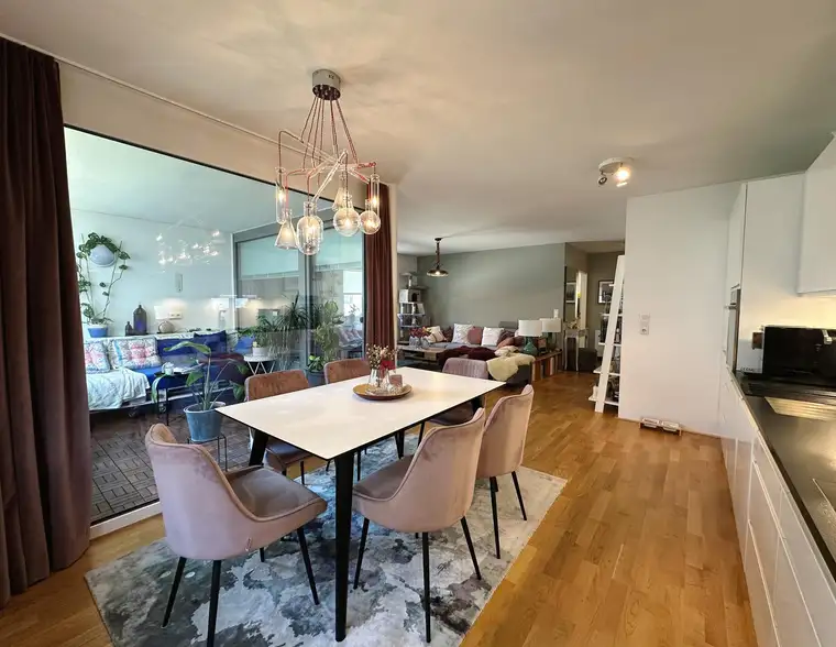 Neuwertige 2.5-Zimmer Wohnung mit Loggia in Telfs