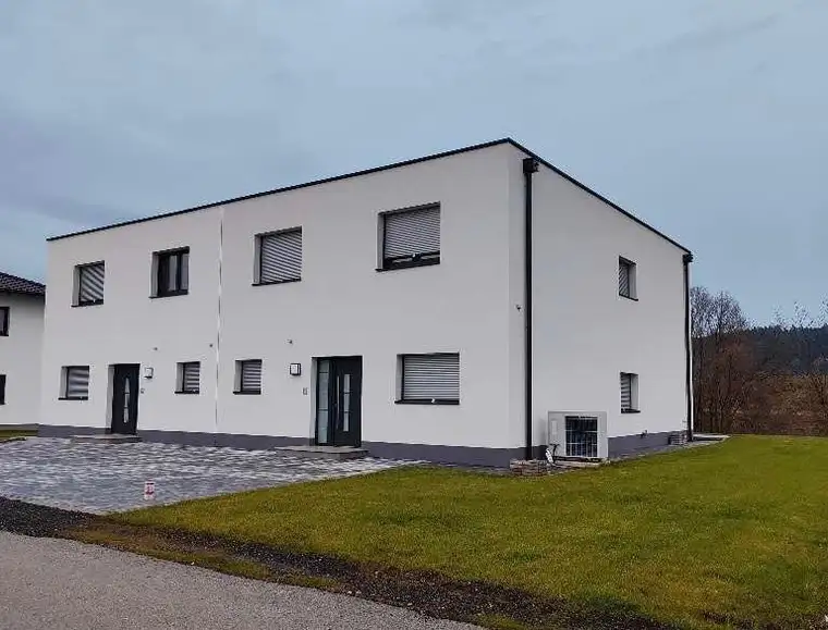 Neubau Ziegel Massiv in lebenswerter Stadt zu verkaufen .