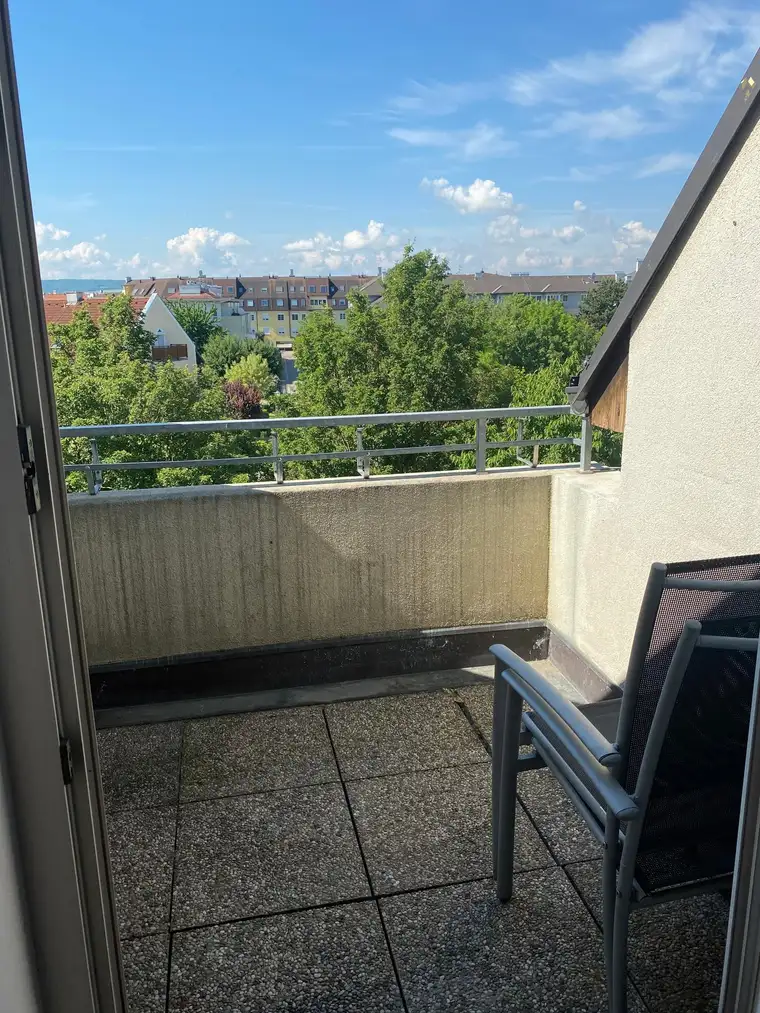 Dachgeschosswohnung Nähe Hauptbahnhof im Grünen *Balkon*