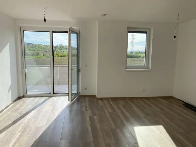 3 Zimmer Wohnung mit Balkon inkl. Stellplatz
