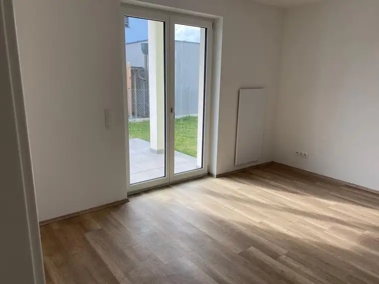 2 Zimmer mit großer Terrasse und sehr großem Garten inkl. Einbauküche im Tullnerfeld